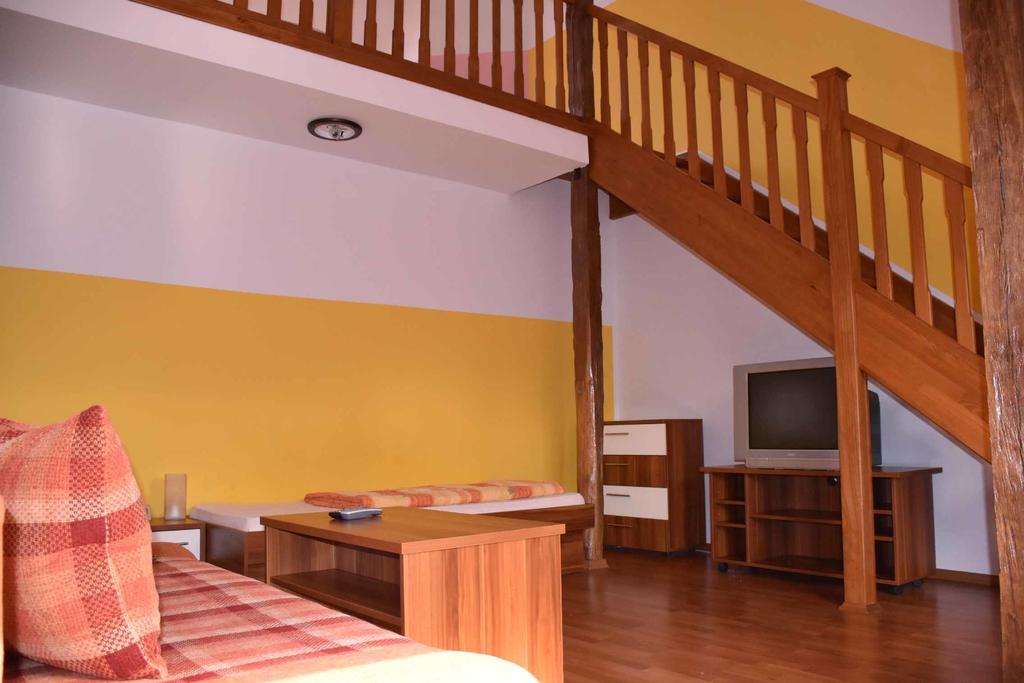 Penzion U Holuba Hradcovice Luaran gambar
