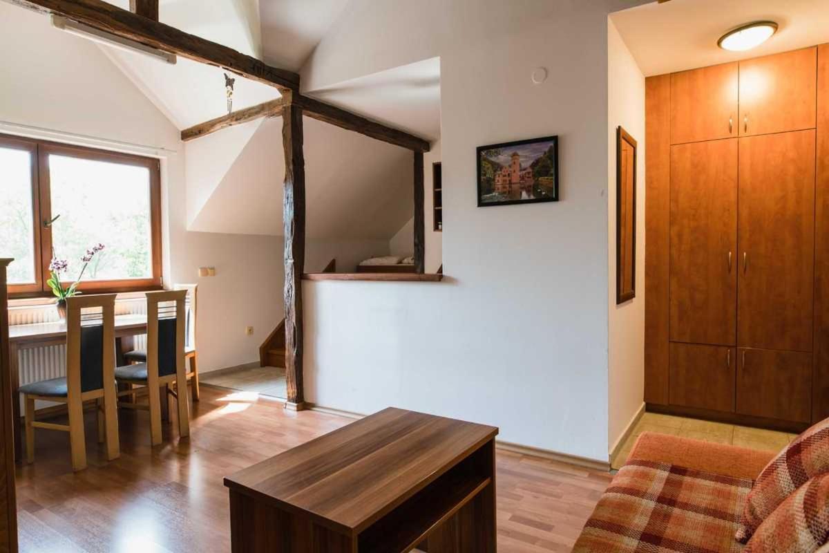Penzion U Holuba Hradcovice Luaran gambar